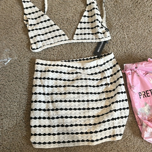 NWT Prettylittlething set - Picture 2 of 2